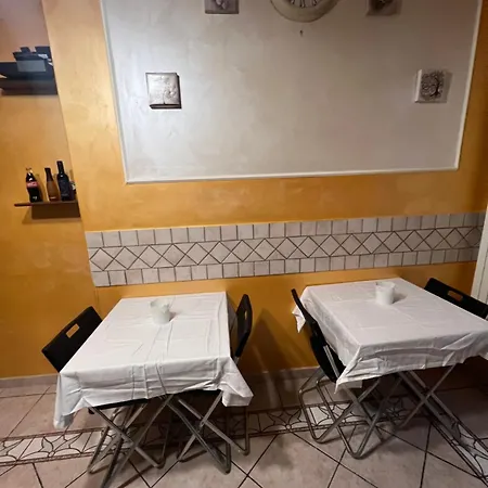 La Casetta Di Lalla 住宿加早餐酒店 *