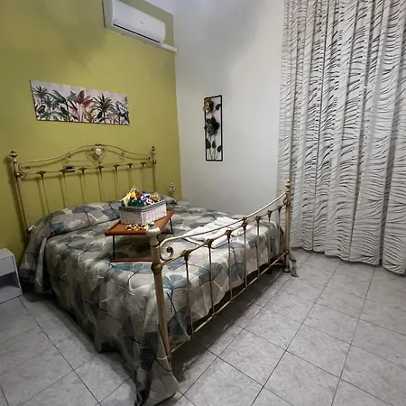 Bed & Breakfast La Casetta Di Lalla 3*